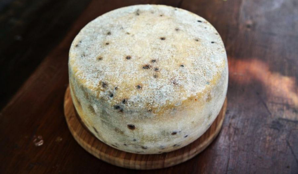 Formaggio farcito e misto