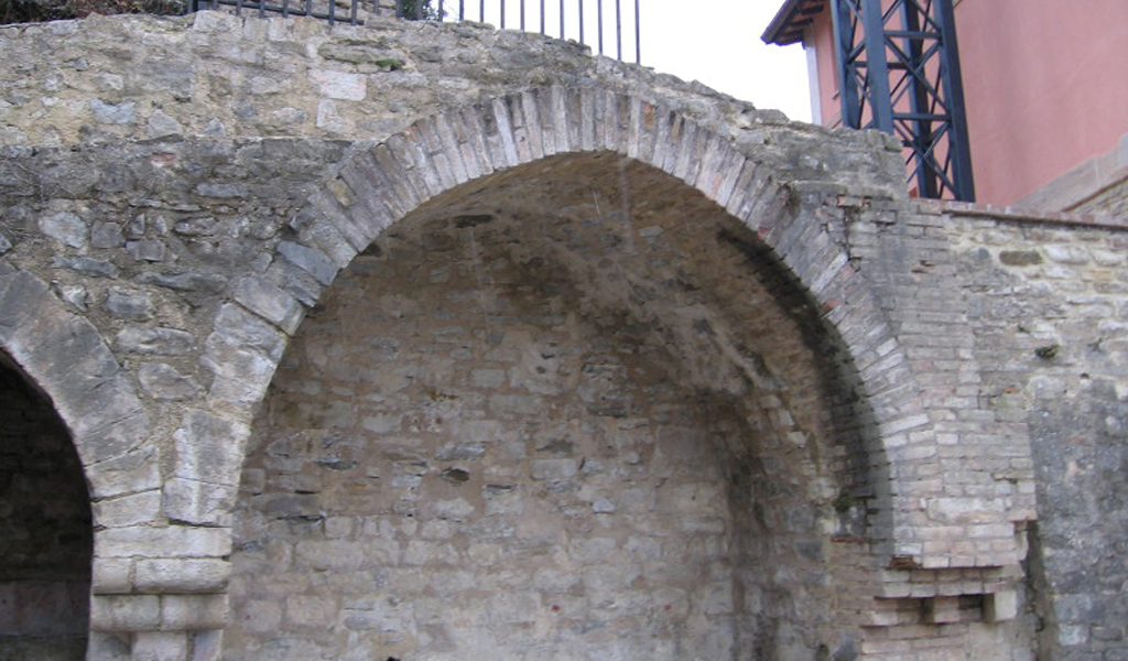 Castello di Isola