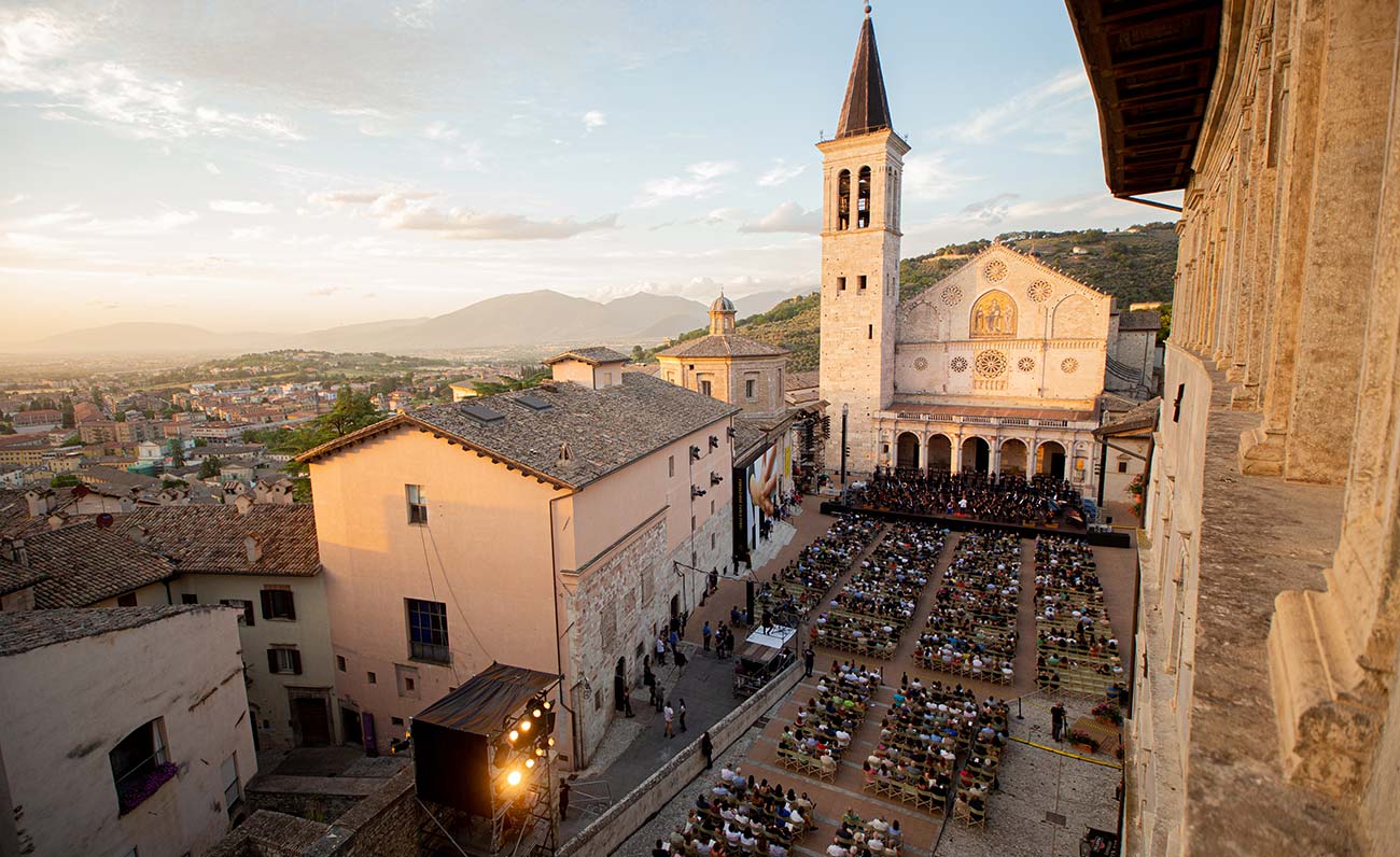 Festival dei Due Mondi, a Spoleto attesi 700 artisti per oltre 60 spettacoli. Un cartellone che ridefinisce i lunguaggi dell’arte