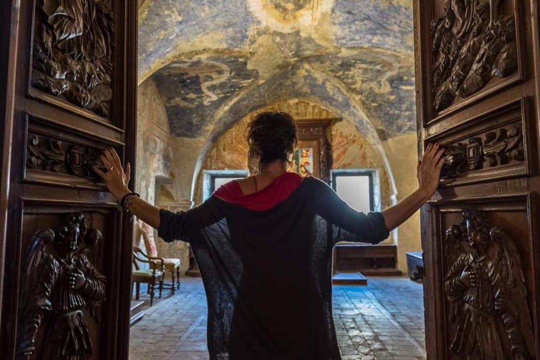 Montefalco svelata: d’estate visite tematiche tra storie, arte e tradizioni