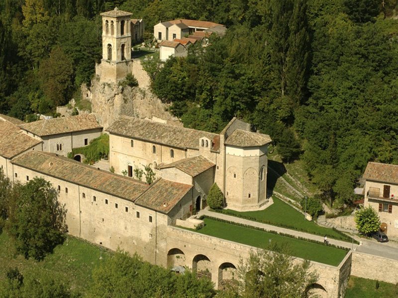 I monaci siriani che lanciarono la Scuola chirurgica preciana