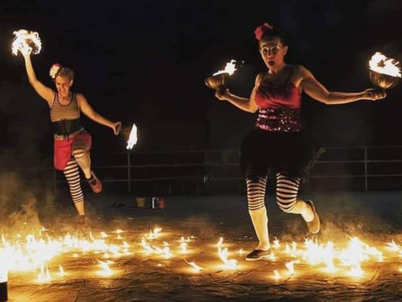 A Trevi “Arrivano le Befane”, un pomeriggio di animazione con trampolieri, spettacolo di fuoco, zampognari e folklore