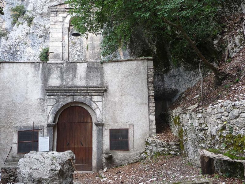 La Valnerina e i custodi del silenzio: 5 eremi da scoprire nella terra dei Santi