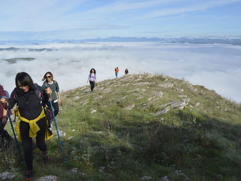 Sospesi tra le nuvole: il Monte Acuto